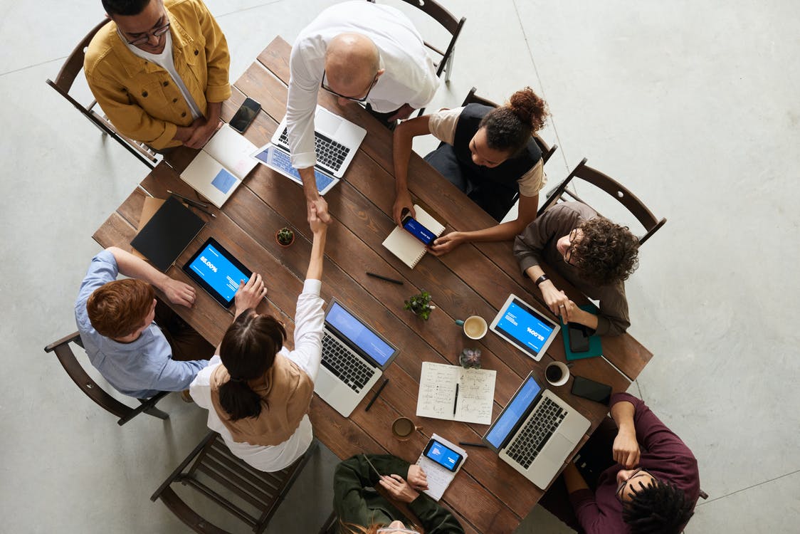 Picture of collaborating staff